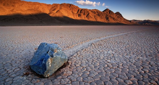 /rock-desert-death-valley-national-park-california-usa_main.jpg